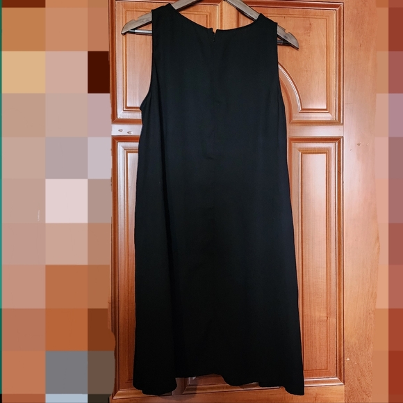 Halogen LBD Shift Dress EUC - Picture 3 of 4